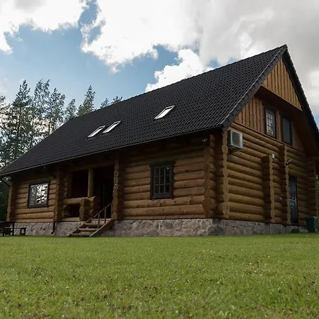 Pinnamaee Holiday House